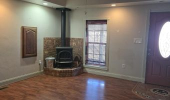 213 LUMBER St, Lincolnton, GA 30817