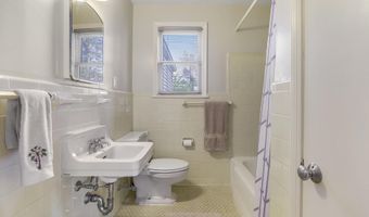 2700 N DINWIDDIE St N, Arlington, VA 22207