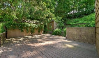 16 Lenape Ave, Andover, NJ 07860