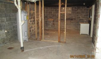 102 E 12th St, Atlantic, IA 50022