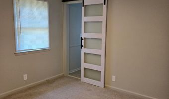 25 E North St, Angier, NC 27501