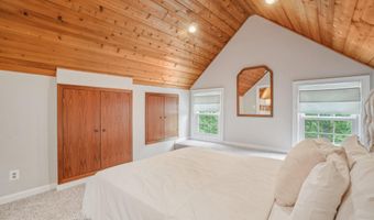 1805 ARMY NAVY Dr, Arlington, VA 22202