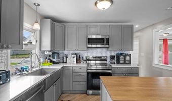 19 S Long St, Johnston, RI 02919