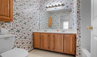 53 Woodlake Cir, Altavista, VA 24517