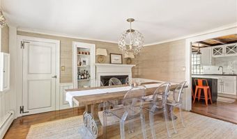 35 Second St, Newport, RI 02840