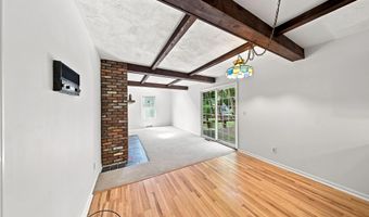 4 Laurel Dr, Albany, NY 12211