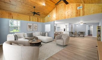 209 Circle Dr, Alvarado, TX 76009