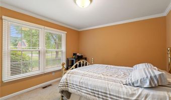 211 Hidden Creek Dr, Advance, NC 27006