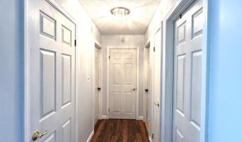 902 Eastern Ave, Augusta, ME 04330