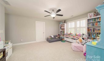 153 Caudle Meadows Dr, Advance, NC 27006