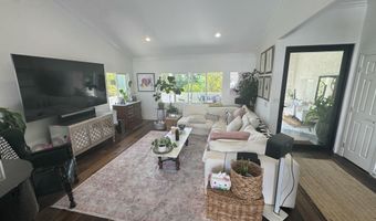 145 Mesa Dr, Camarillo, CA 93010