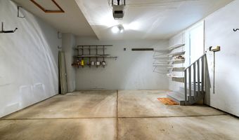 2400 Rockport Ct, Ann Arbor, MI 48103