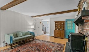105 Newell Dr, Cumberland, RI 02864