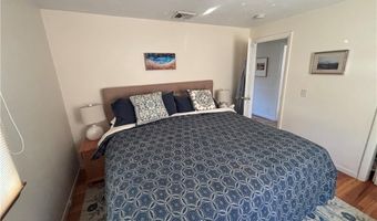 51 Surrey Ln, North Kingstown, RI 02852
