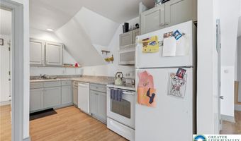 202 N 17th St D, Allentown, PA 18104