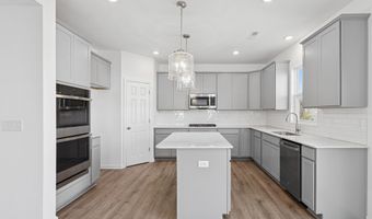 4254 Hayden Valley Dr, Bargersville, IN 46106