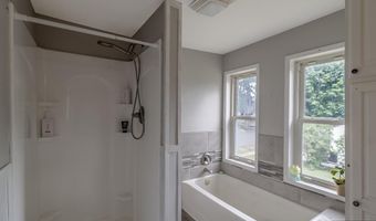 202 E Adams St, Arlington, MN 55307
