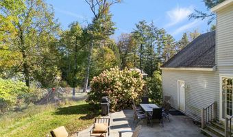 115 Country Hl, Brattleboro, VT 05301