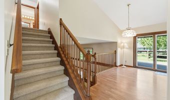 8768 Meadowridge Ln, Indianapolis, IN 46217