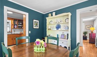 19 Harborview Ave, Bristol, RI 02809