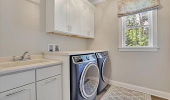 4 Aspenwood, Avon, CT 06001