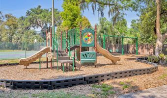 1043 LAKESIDE Dr, Apopka, FL 32712
