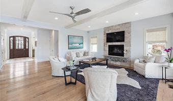 1040 Buttonwoods Ave, Warwick, RI 02886
