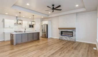 791 Clover Hill Dr, North Liberty, IA 52317