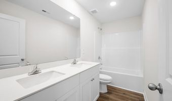 544 Ashley Heights Dr, Aberdeen, NC 28315