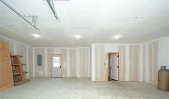1018 Bluestem Cir, Baldwin City, KS 66006