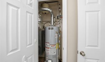 40 Saw Mill Dr 204, North Kingstown, RI 02852