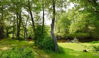23 Middlebrook Dr, Arundel, ME 04046