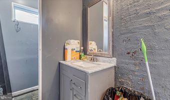 617 W CUMBERLAND St, Allentown, PA 18103