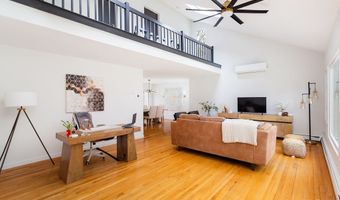 6 Daniels Dr, Danbury, CT 06811