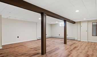 49 Gipp Rd, Albany, NY 12203