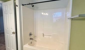155 Pecan Grove Dr, Aberdeen, NC 28315