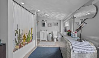 54 Delway Rd, East Providence, RI 02914