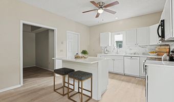 4260 N Rushwood Ct, Bel Aire, KS 67226