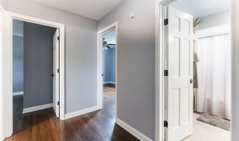 7 N Lincoln Ave, Addison, IL 60101