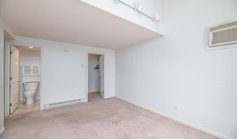 34 Parkwood Dr, Augusta, ME 04330