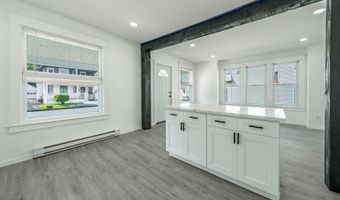 24 Slater St, Amsterdam, NY 12010