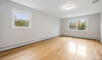 20 Dogwood Dr, Allendale, NJ 07401