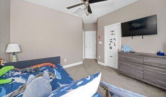 33 WATERTON Dr, Bear, DE 19701