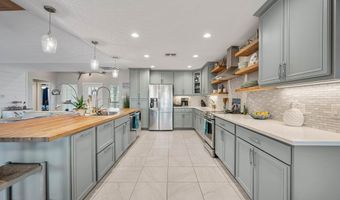 126 Sea View Dr, Aransas Pass, TX 78336
