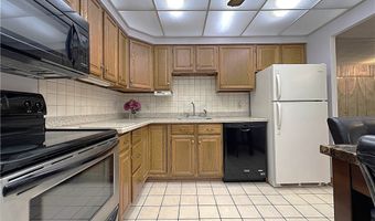 31 Park Lane Ct, Amherst, NY 14221