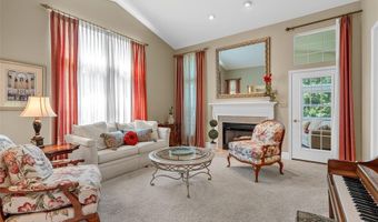 1533 Dietrich Place Ct, Ballwin, MO 63021