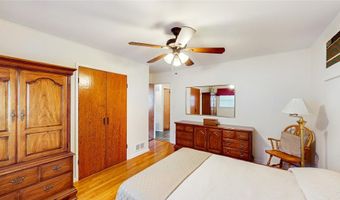 42 Plainfield Rd, Albertson, NY 11507