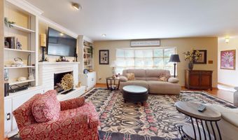 2926 Lucille St, Ashland, KY 41102