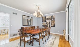 30 Taggart Ct, East Greenwich, RI 02818