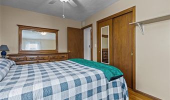 7 Laurel St, North Providence, RI 02911